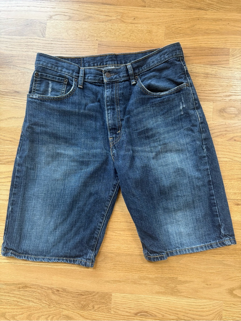 Levi’s Mens 569 Jean Shorts 33